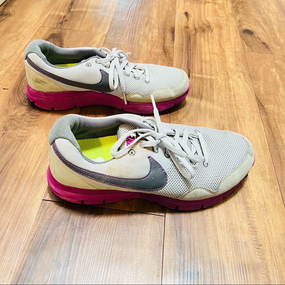 Nike Grey & Purple Running Shoes (moderate wear)